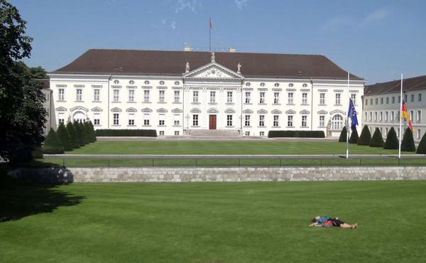 </BR>Maker: SONY</BR>Model: DSC-WX1</BR>Exposure Time: 1/500s</BR>F-stop: f/7.1</BR>ISO: 160</BR>Focal Length: 5mm